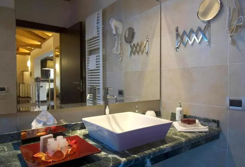 سوییت, Green Hotel Poggio Regillo