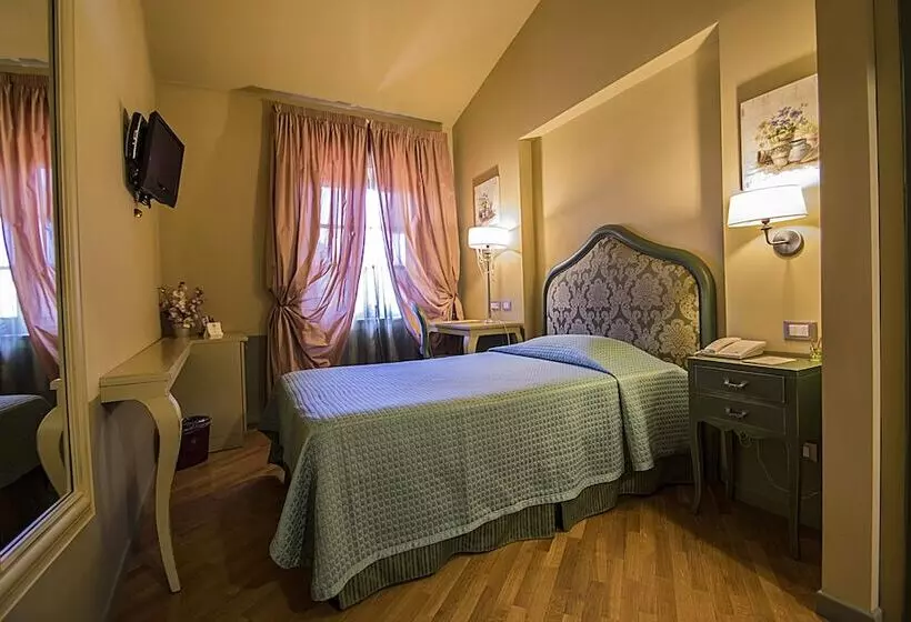 اتاق استاندارد یک نفره, San Luca Palace