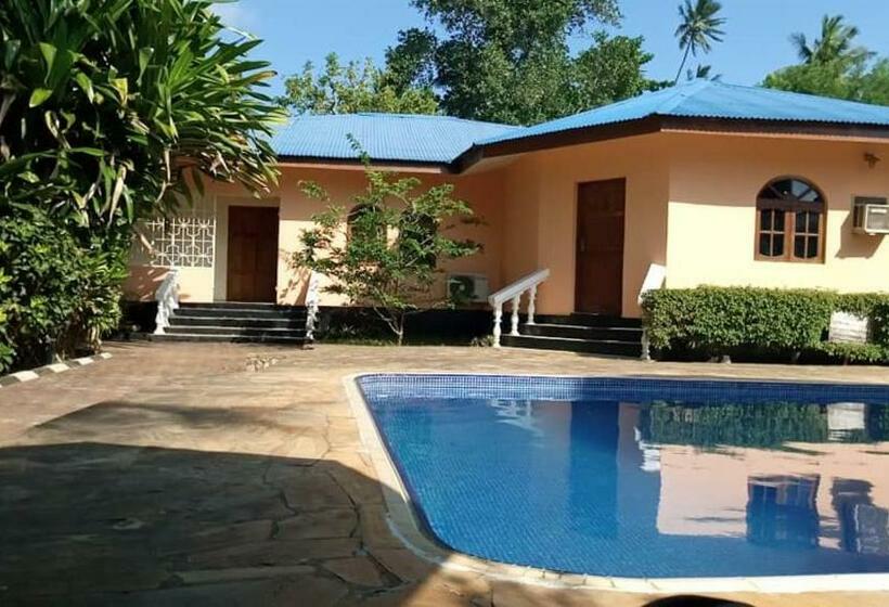 标准间带游泳池, Safina Resort