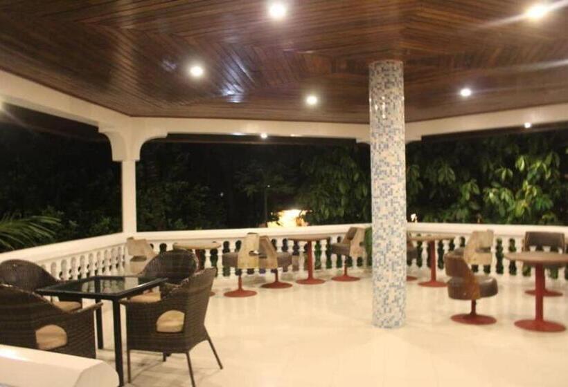标准间带游泳池, Safina Resort