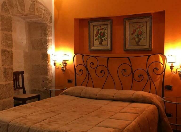 اتاق استاندارد سه نفره, Executive L'orangerie Bb