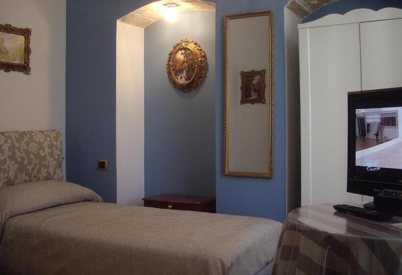 اتاق استاندارد یک نفره, Executive L'orangerie Bb