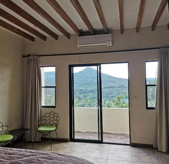 استودیوی استاندارد, Casa 1800 Ataco Hotel Boutique
