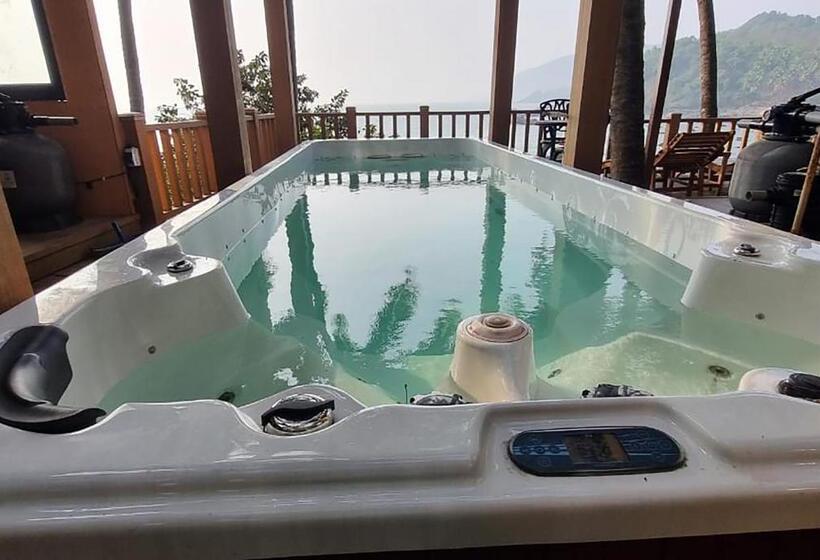 וילה עם חדר שינה אחד ובריכת שחיה, Cola Goa Beach Resort