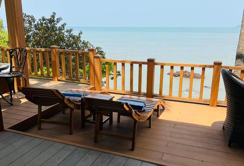 וילה עם חדר שינה אחד ובריכת שחיה, Cola Goa Beach Resort