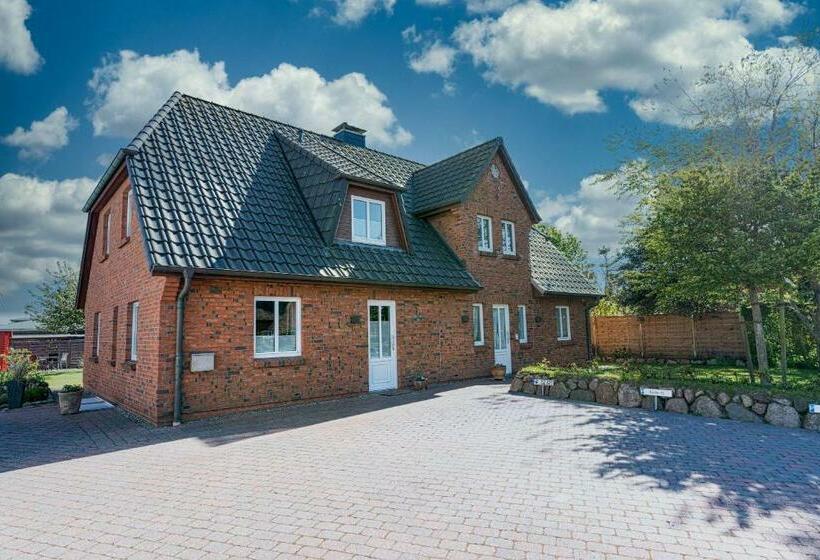 غرفة قياسية فردية, Flippi S Hues Sued