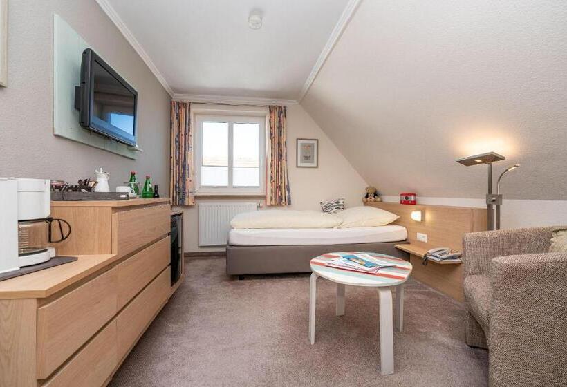 غرفة قياسية فردية, Flippi S Hues Sued