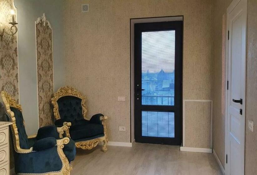 اتاق استاندارد با بالکن, Jinjotel Gyumri