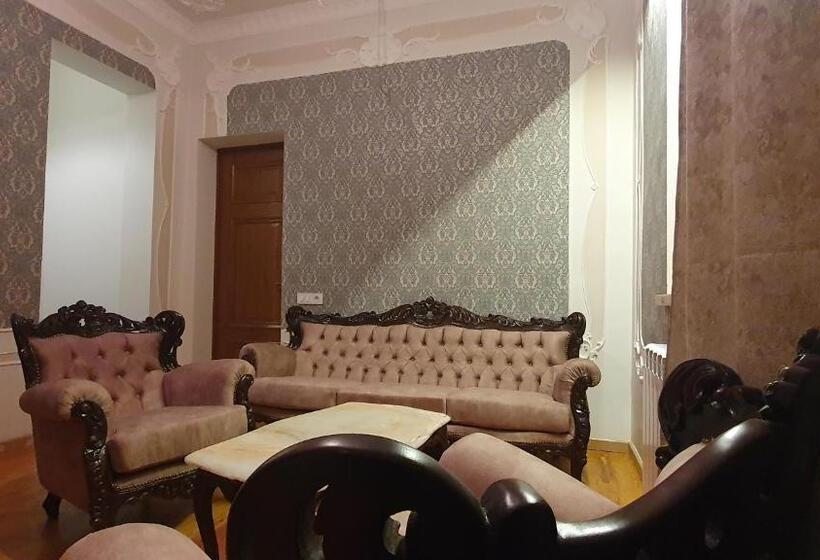 سوییت, Jinjotel Gyumri