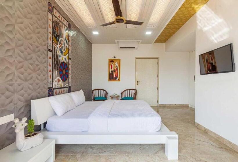 ‫فيلا غرفة نوم واحدة, Ayurkutir Villa By Stayvista   Pool, Gym, And Snooker Table For Your Ultimate Relaxation And Enterta