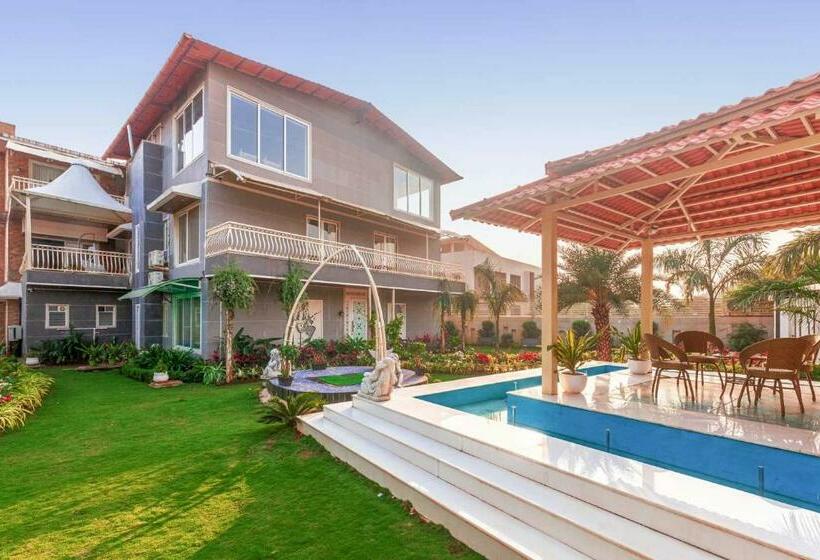 ‫فيلا غرفة نوم واحدة, Ayurkutir Villa By Stayvista   Pool, Gym, And Snooker Table For Your Ultimate Relaxation And Enterta