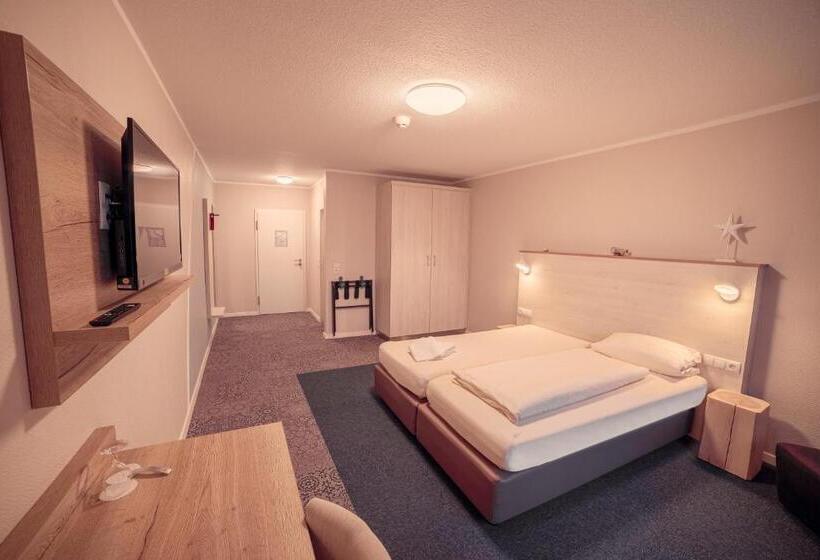 غرفة قياسية ثلاثية, Eventhotel Moment