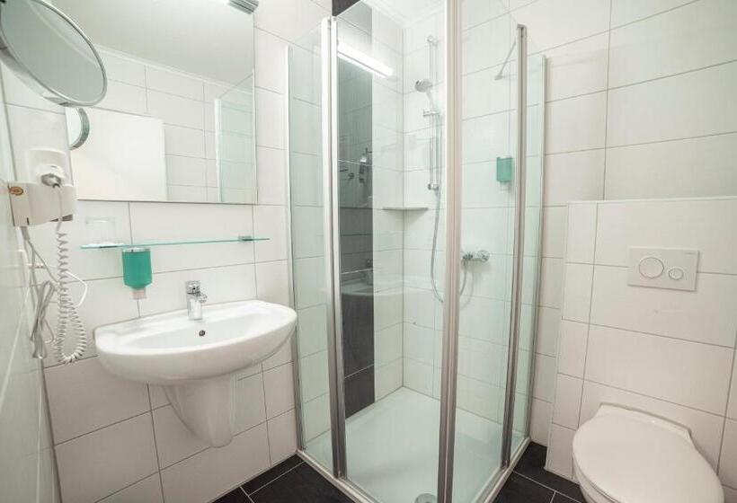 غرفة قياسية ثلاثية, Eventhotel Moment