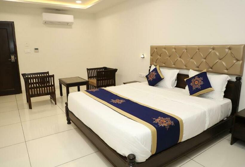 デラックスルーム, Clover Inn