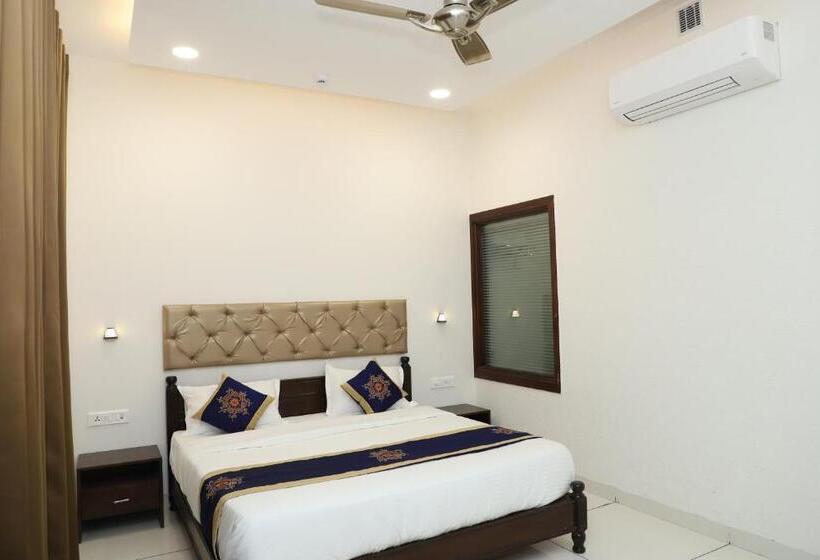 マウンテンビュースタンダードルーム, Clover Inn