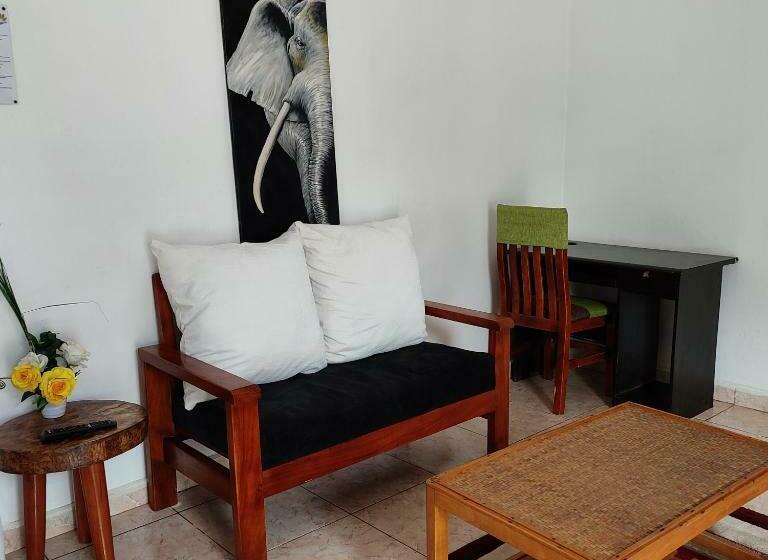 سوییت, Northern Pearl