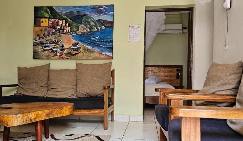 سوییت, Northern Pearl