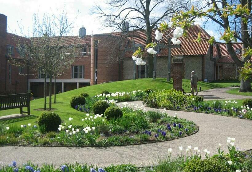 Номер Стандарт Индивидуальный, The Shrine Of Our Lady Of Walsingham