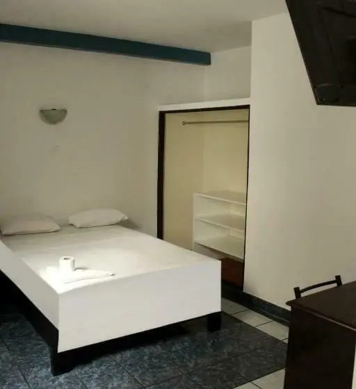 اتاق استاندارد یک نفره, Zentrico