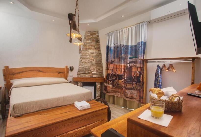 수피리어 트리플 룸, Vincent House Boutique