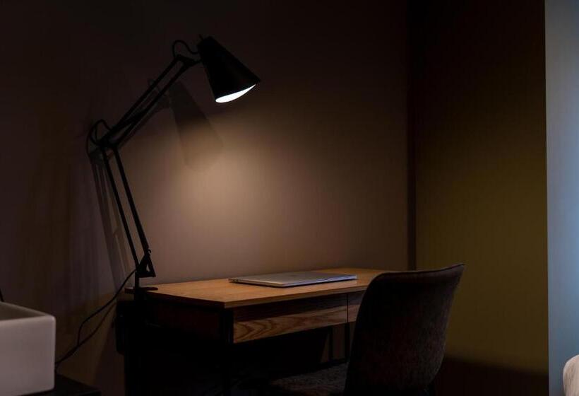 Standard-huone Jaettu Kylpyhuone, Wise Owl Hostels River Tokyo