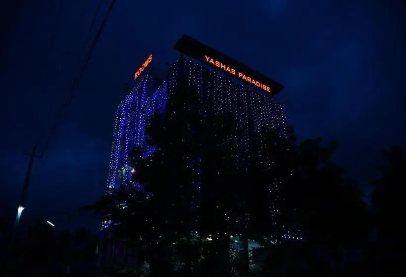 デラックスルーム, Yashas Paradise