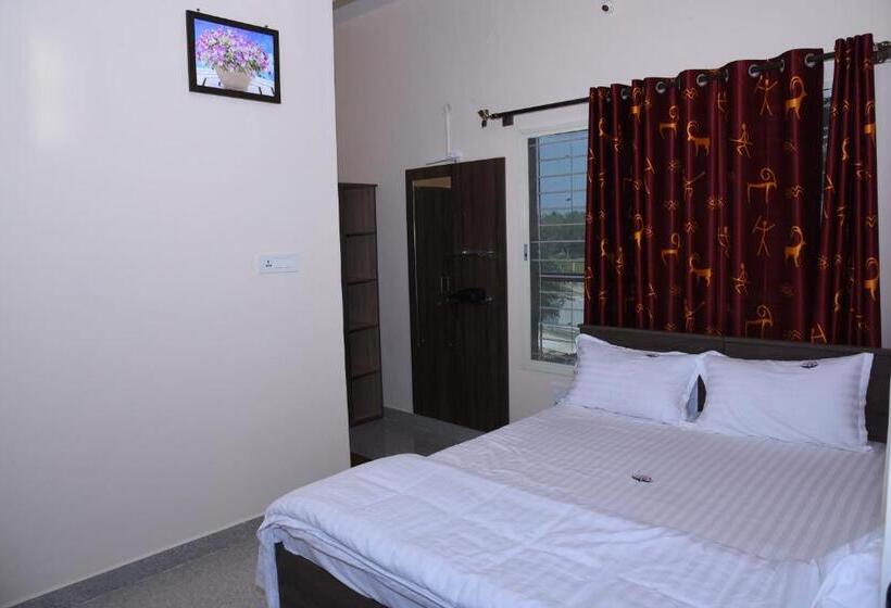 חדר אקונומי, Yashas Paradise