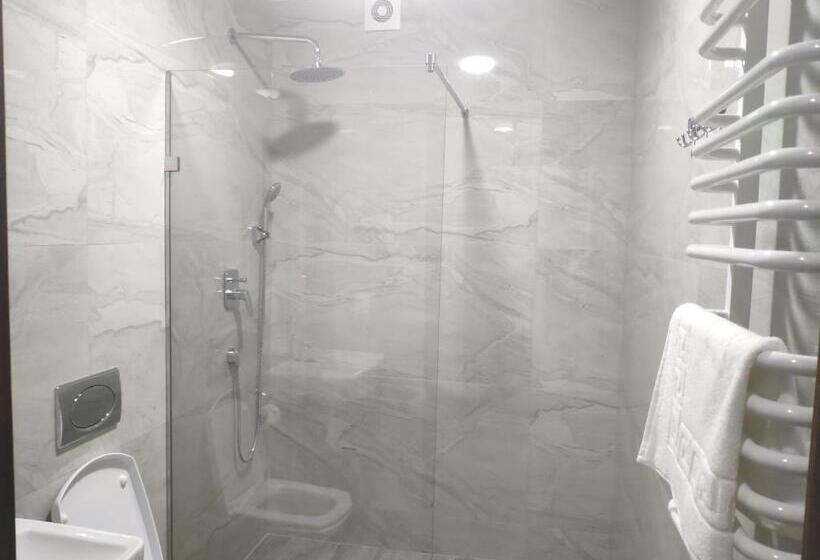 اتاق خانوادگی, Diamond Resort Black