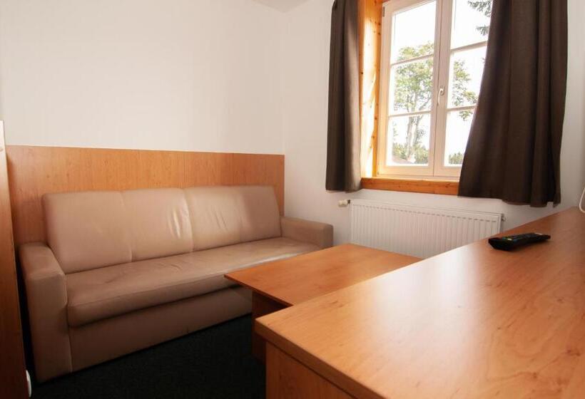 جناح, Hospoda Na Jizerce