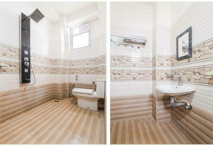 Номер Deluxe, Capital O Aditya Grand