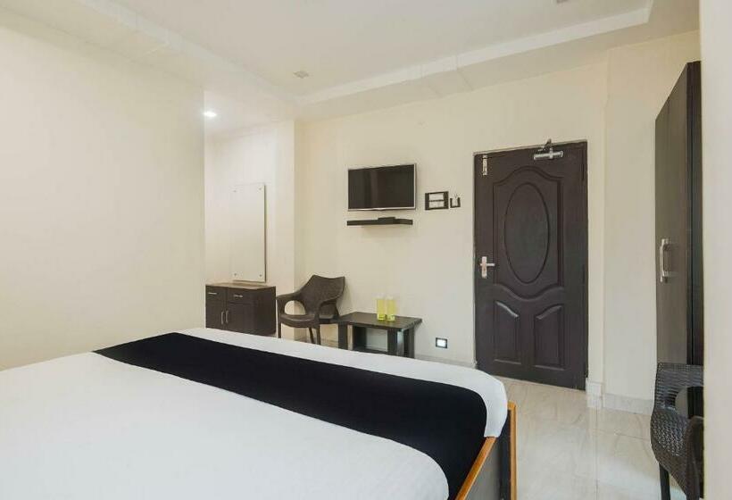 Номер Deluxe, Capital O Aditya Grand