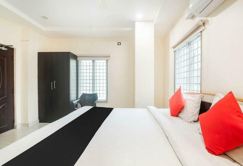 Номер Deluxe, Capital O Aditya Grand