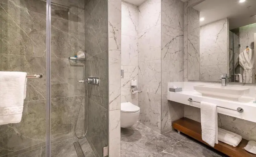 デラックスルーム, Concorde Tower Hotel & Casino