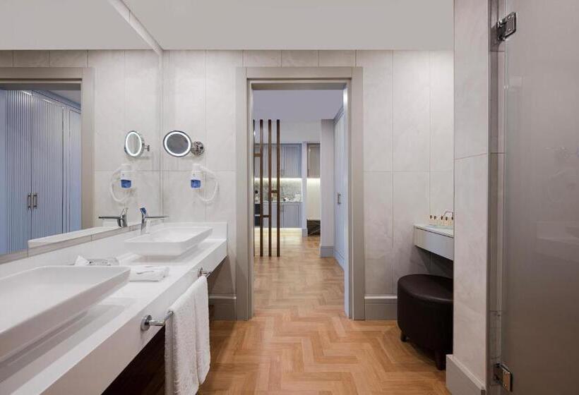 סוויטה דלוקס, Concorde Tower Hotel & Casino