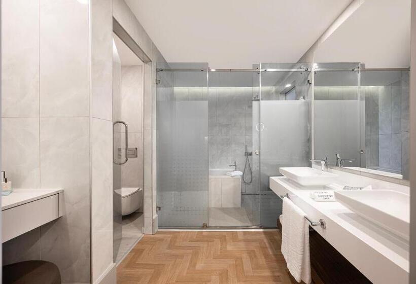 סוויטה דלוקס, Concorde Tower Hotel & Casino