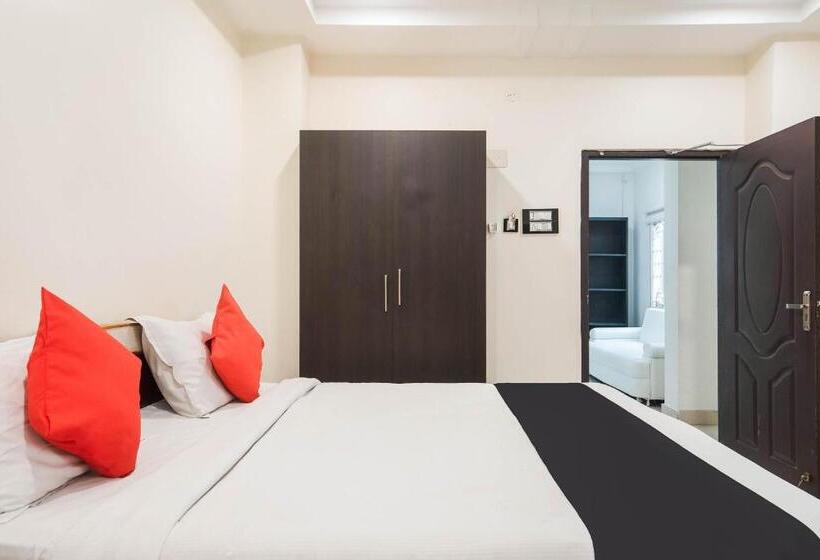 Номер Deluxe, Capital O Aditya Grand