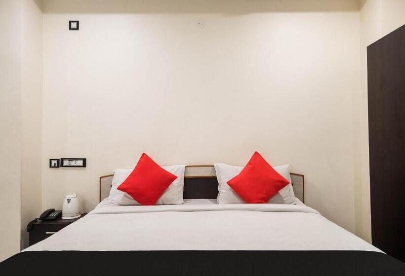 Номер Deluxe, Capital O Aditya Grand