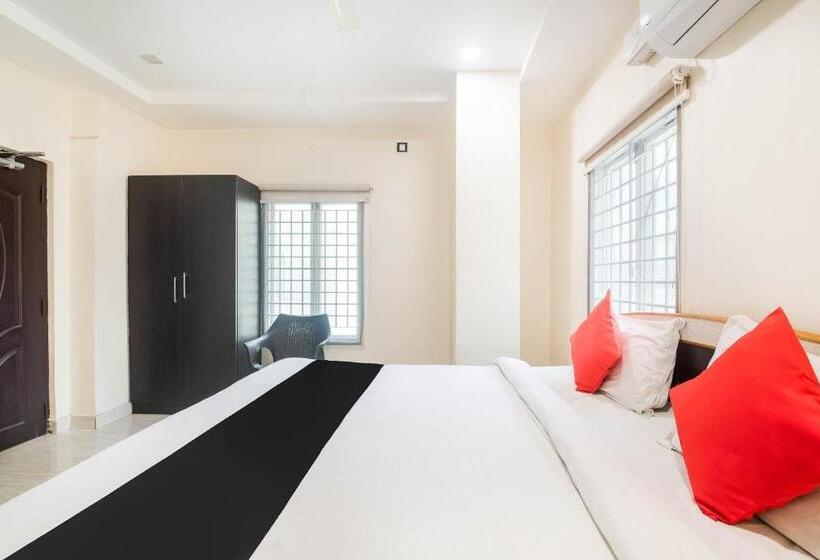 Номер Deluxe, Capital O Aditya Grand