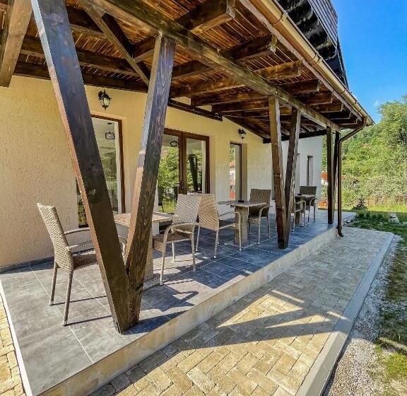 带大床的豪华间, Transylvania Mountain View Cdi