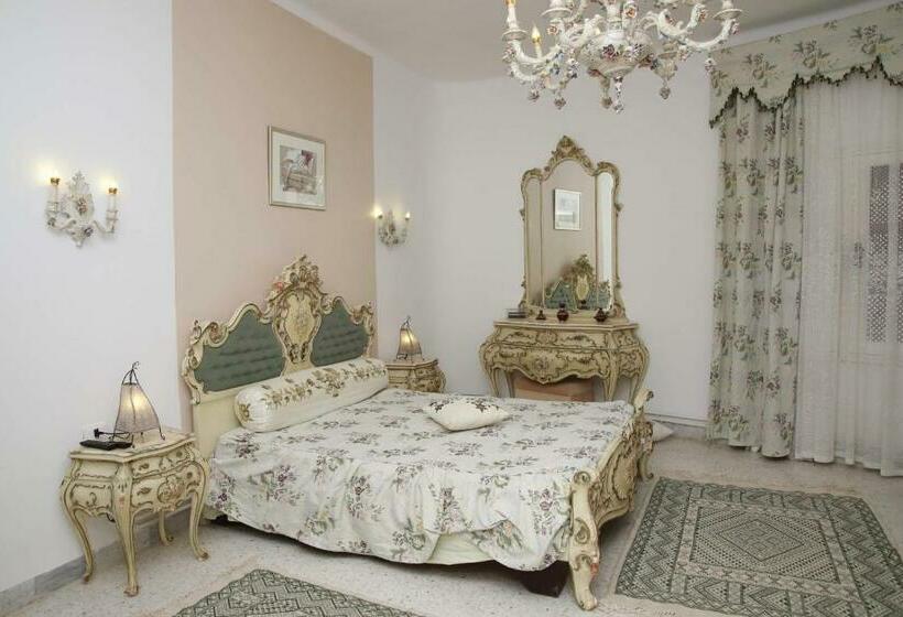 اتاق لوکس, Dar Henani