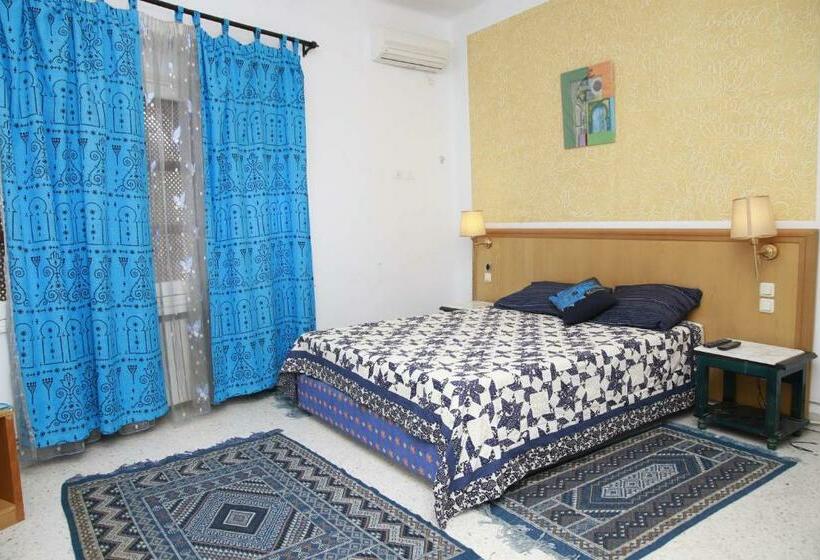 اتاق لوکس, Dar Henani