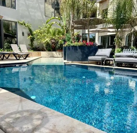 اتاق استاندارد یک نفره, The Village Boutique And Spa
