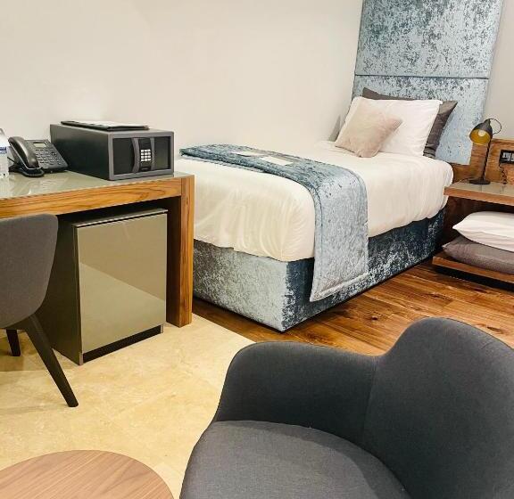 اتاق استاندارد یک نفره, The Village Boutique And Spa