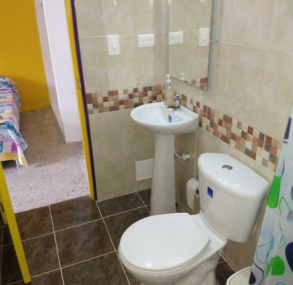 اتاق خانوادگی, Casa De Luna