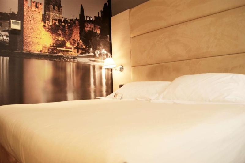 סוויטת ג'וניור, Best Western Plus Hotel Expo