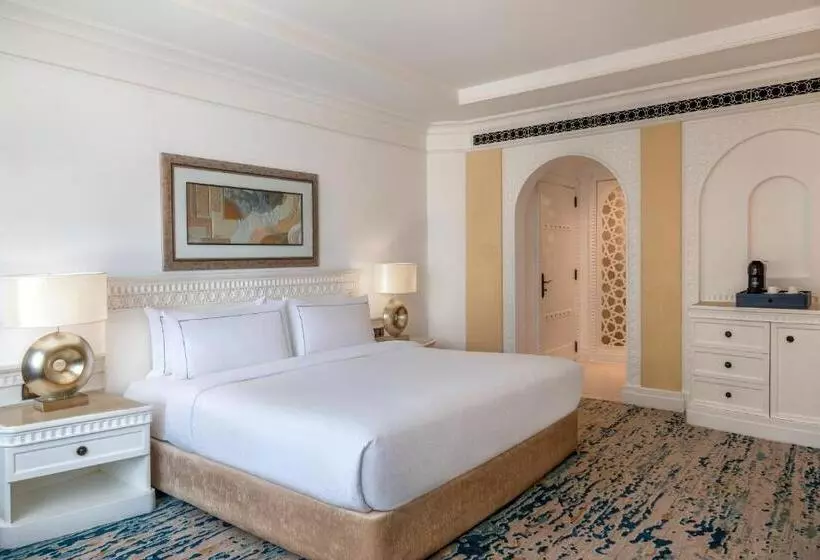 چشم‌انداز دریا از کنار اتاق کلوب, Al Habtoor Grand Resort, Autograph Collection