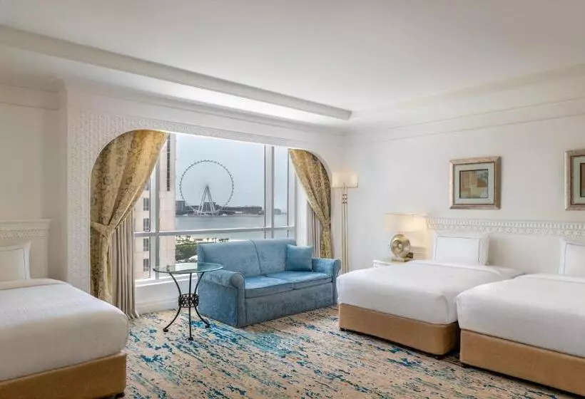 اتاق خانوادگی با چشم‌انداز جانبی دریا, Al Habtoor Grand Resort, Autograph Collection