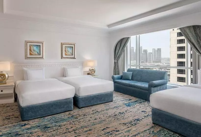 اتاق خانوادگی با چشم‌انداز جانبی دریا, Al Habtoor Grand Resort, Autograph Collection