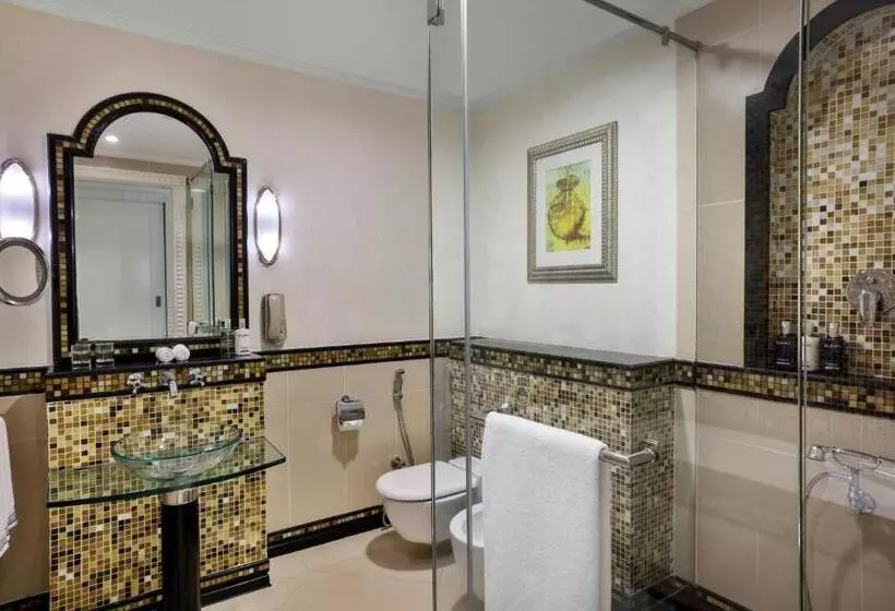 اتاق اساندارد با چشم‌انداز جانبی به دریا, Al Habtoor Grand Resort, Autograph Collection