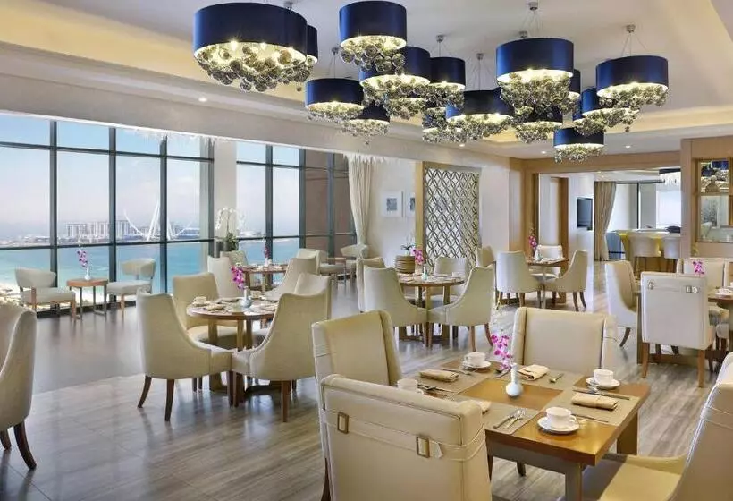 سوییت با چشم‌انداز پانوراما, Al Habtoor Grand Resort, Autograph Collection